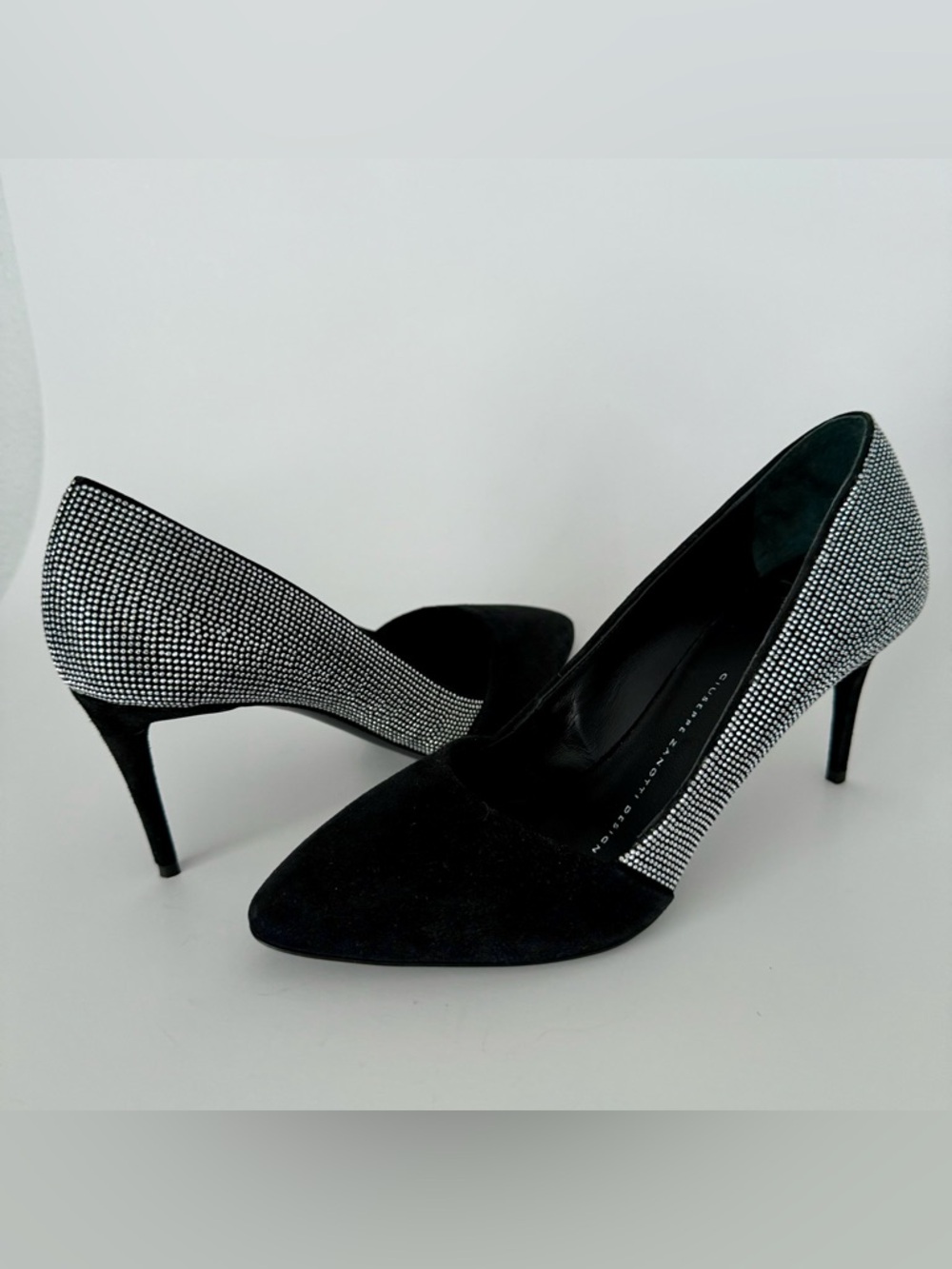 Giuseppe Zanotti Black Suede Crystal Embellished Pointed Toe Stiletto Heel Pumps